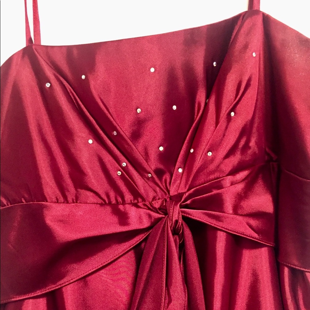 SHORT BURGUNDY DRESS